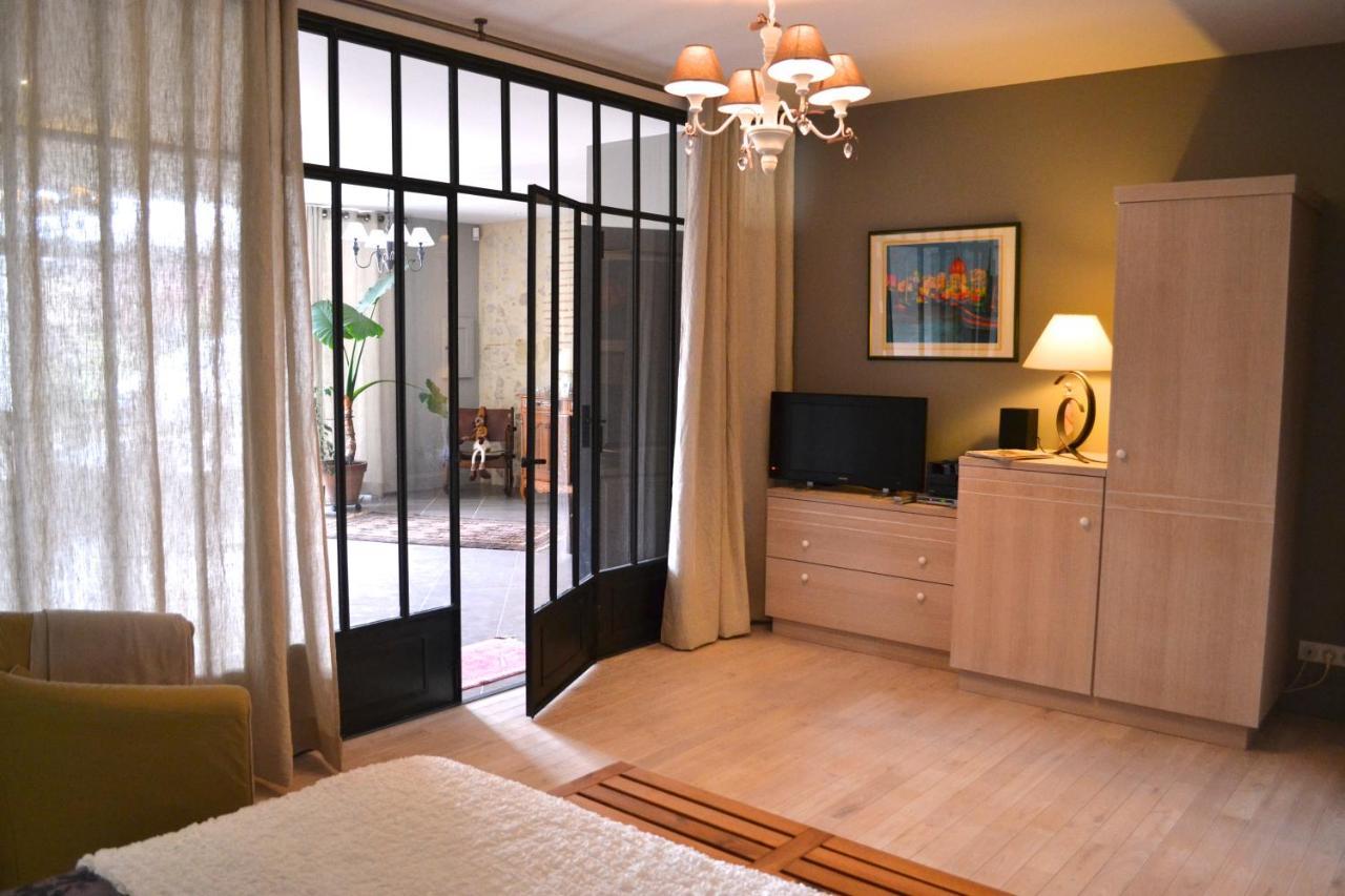 Les Tamaris Bed & Breakfast Castelnau-sur-Gupie Ngoại thất bức ảnh